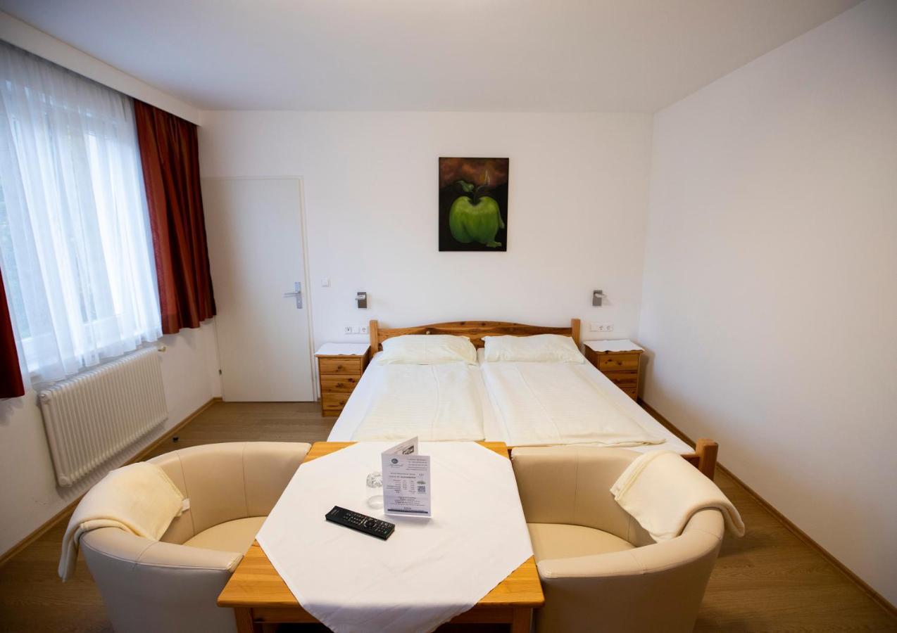 Hotel-Gasthof Martinek Baden Luaran gambar