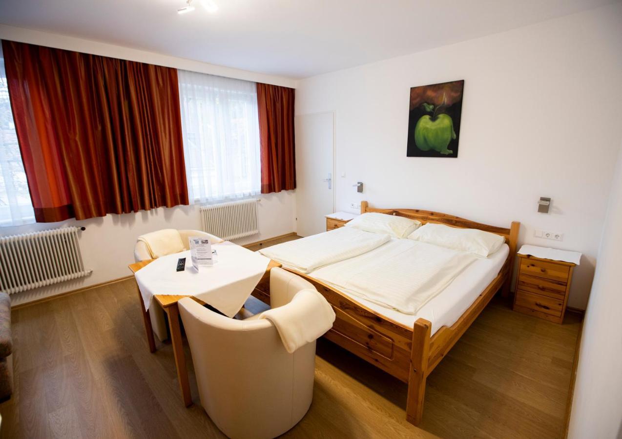 Hotel-Gasthof Martinek Baden Luaran gambar