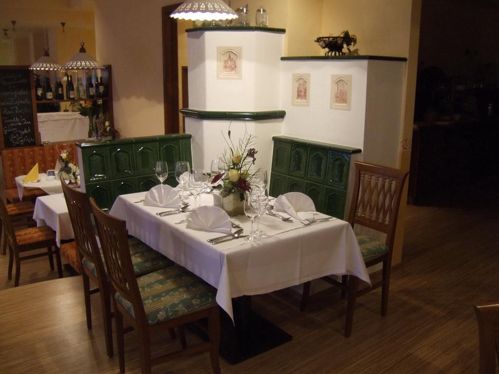 Hotel-Gasthof Martinek Baden Luaran gambar