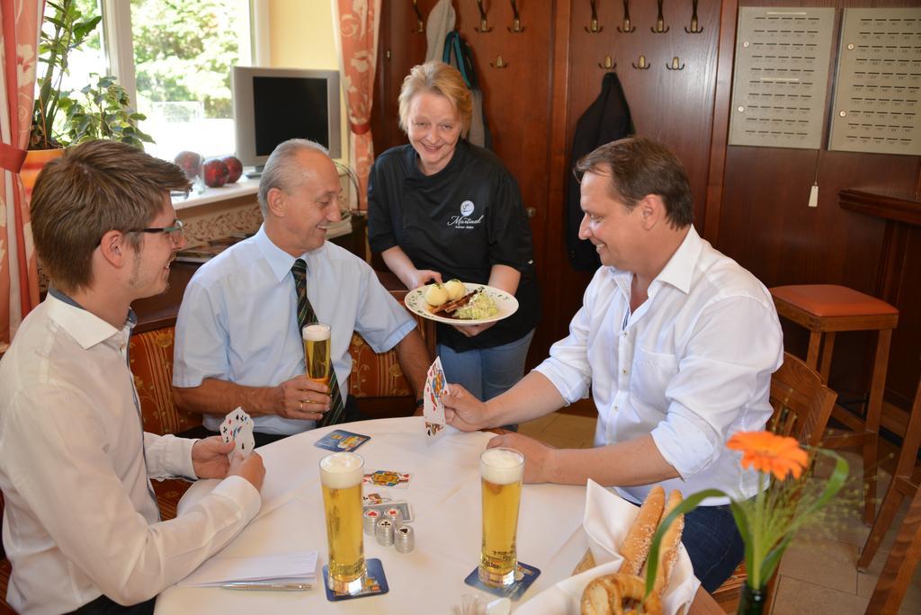 Hotel-Gasthof Martinek Baden Luaran gambar