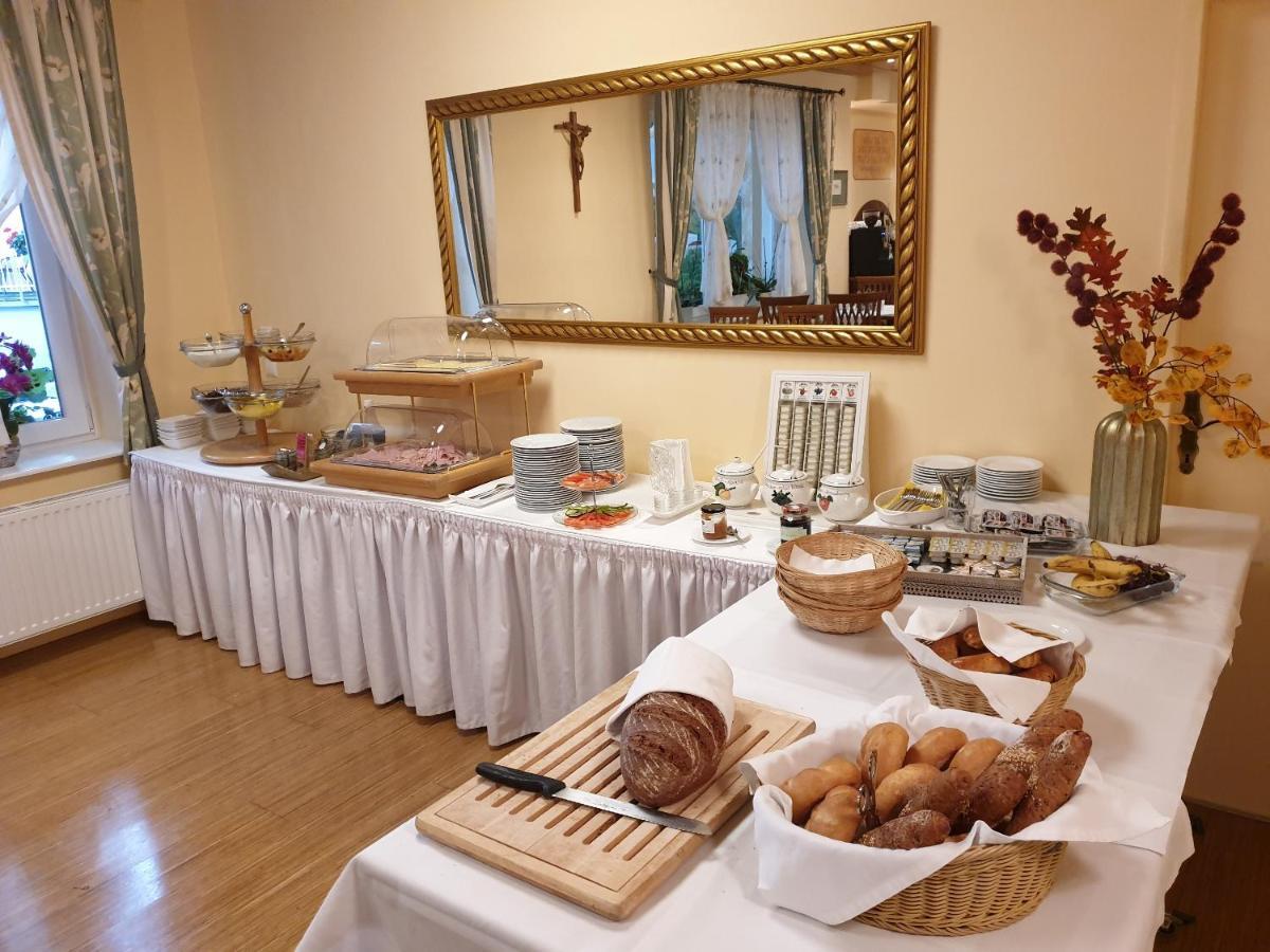 Hotel-Gasthof Martinek Baden Luaran gambar